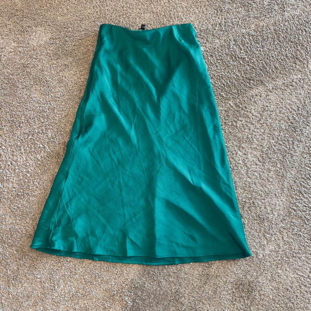 Banana Republic Womens Emerald Green Satin Midi Slip Skirt 606839 Size S NWT - Picture 5 of 5